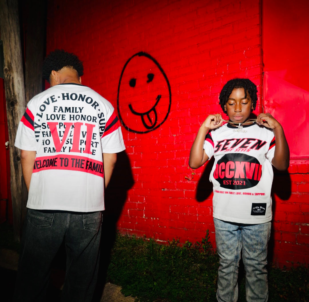 THE FAMILY CODE: VII CREST TEE